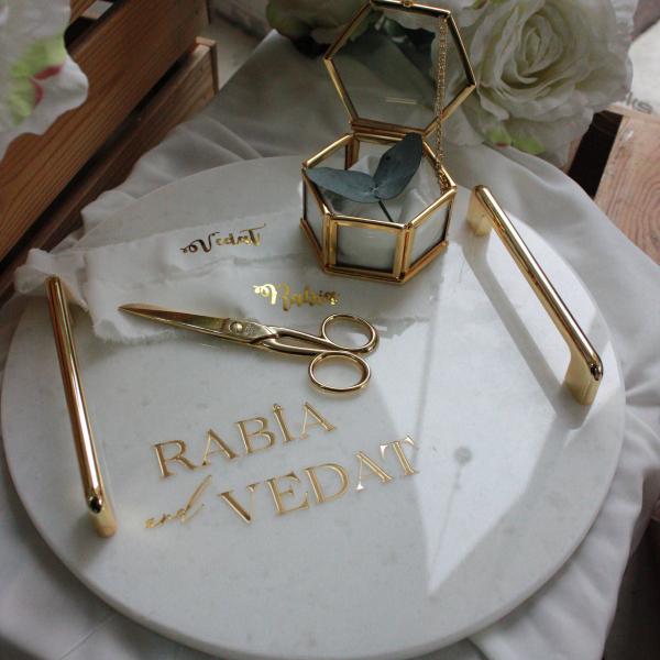 Yuvarlak Mermer yüzük tepsisi  isimli kurdale detaylı