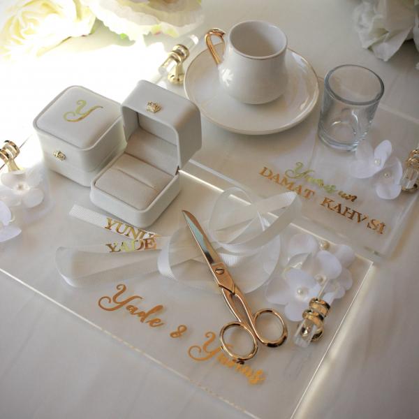 Pleksi yüzük tepsisi ve kahve tepsisi